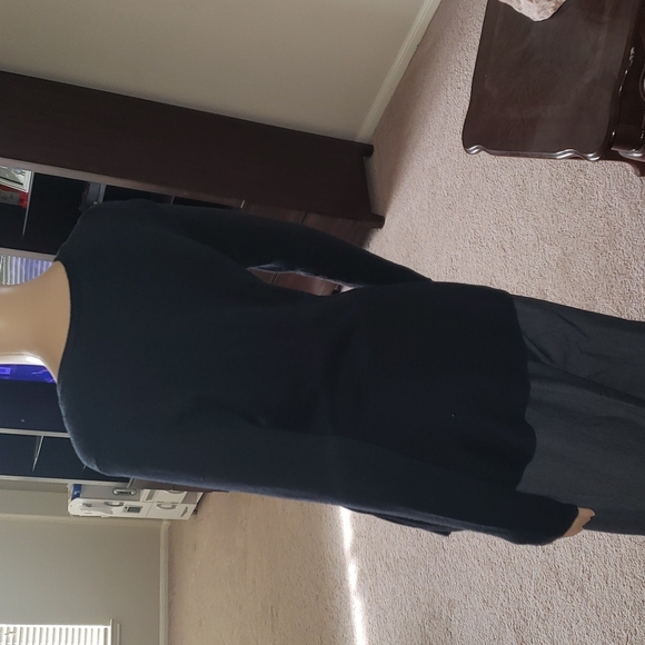 Ann Taylor xs Uber soft wrap long sleeve peplum - Picture 3 of 8